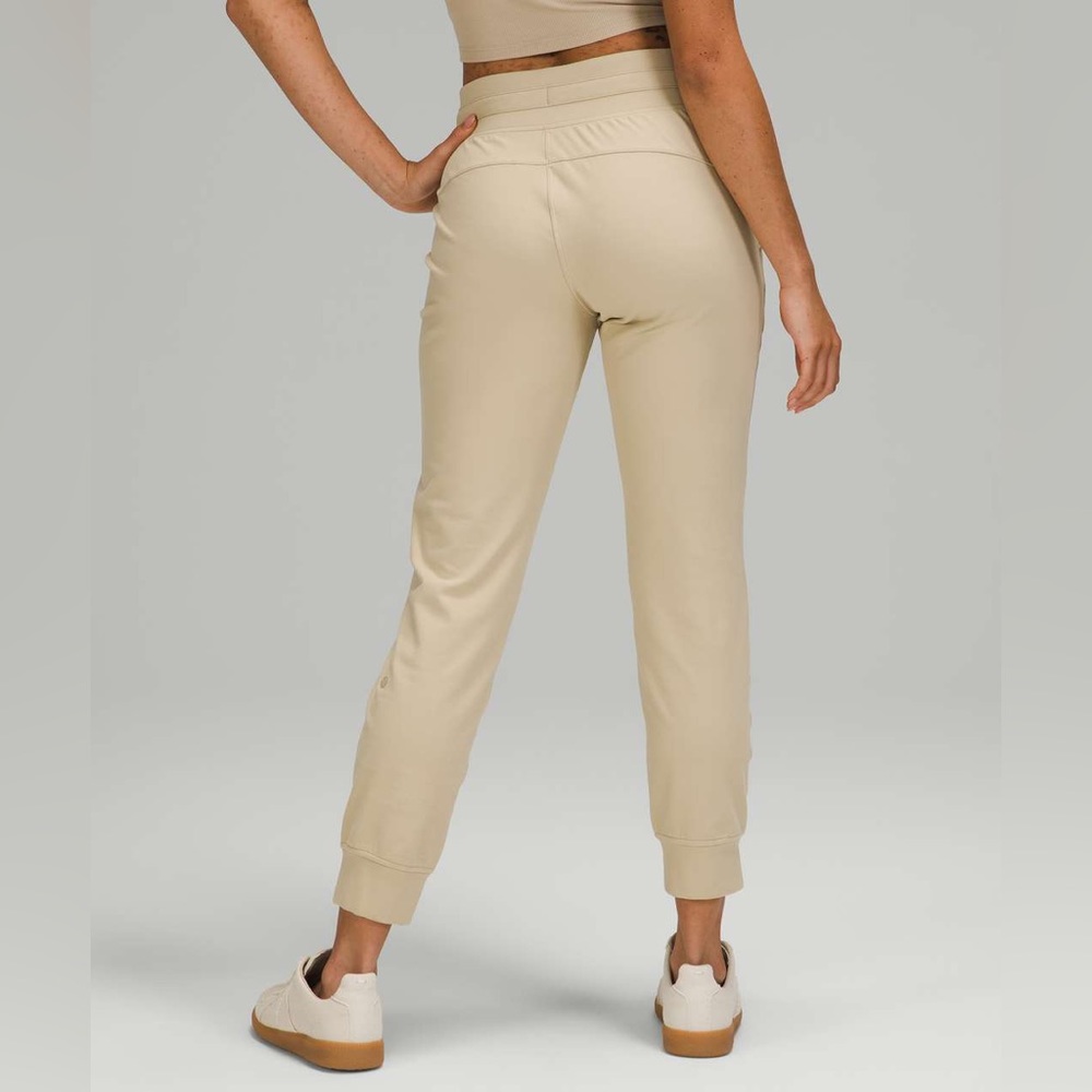 NWT Ready to Rulu HR Jogger Trench